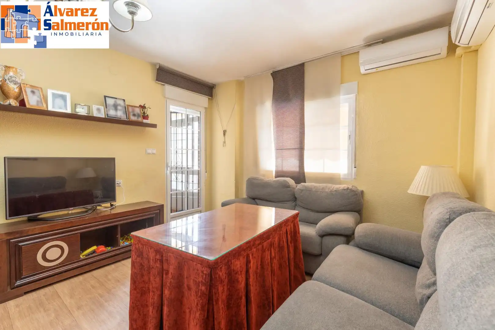 Sala de estar de Casa o chalet en venta en Armilla con Aire acondicionado, Terraza y Trastero