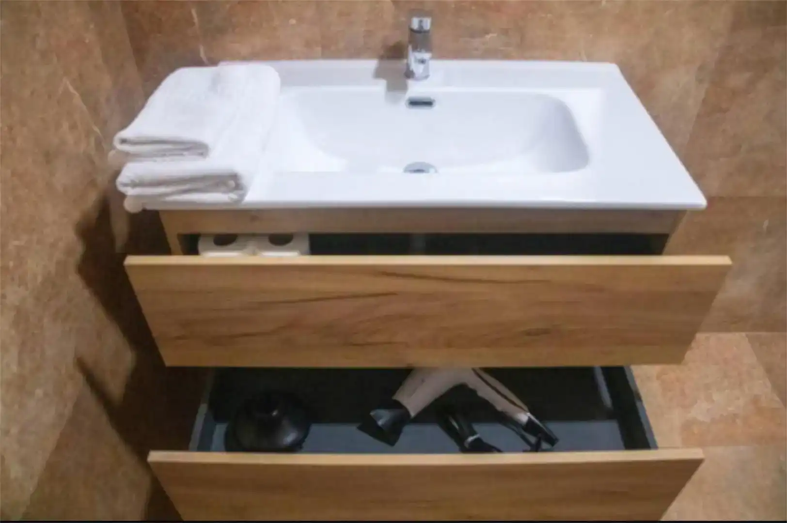 Bany de Loft de lloguer en Madrid amb Aire condicionat, Piscina i Moblat