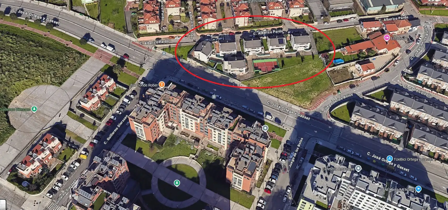 Vista exterior de Casa o xalet en venda en Santander amb Calefacció, Jardí privat i Parquet