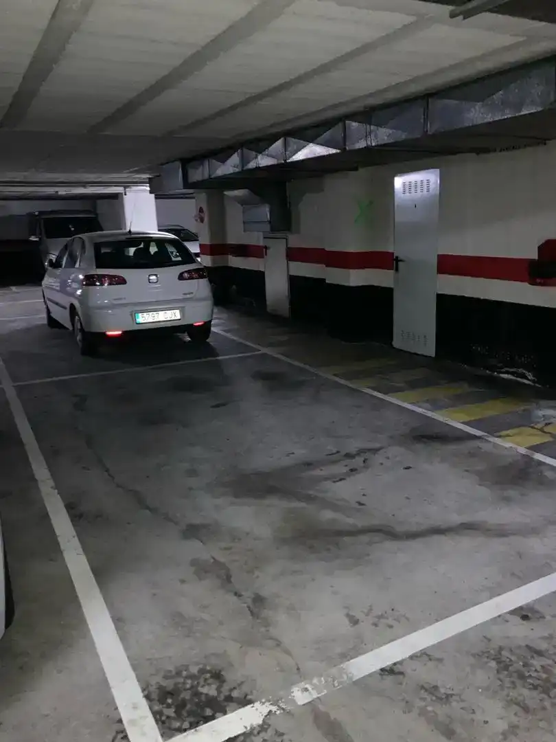 Parkplatz von Garage zur Miete in Bilbao 