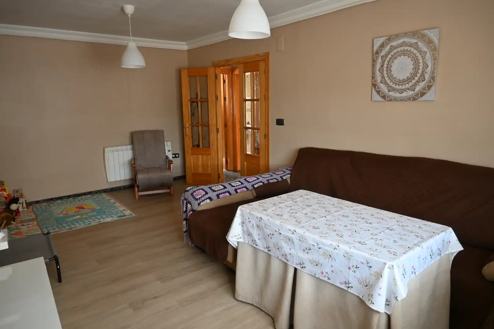 Sala de estar de Casa adosada en venta en Las Gabias con Aire acondicionado, Trastero y Balcón