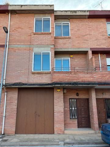 Casa adosada en Venta en Corella