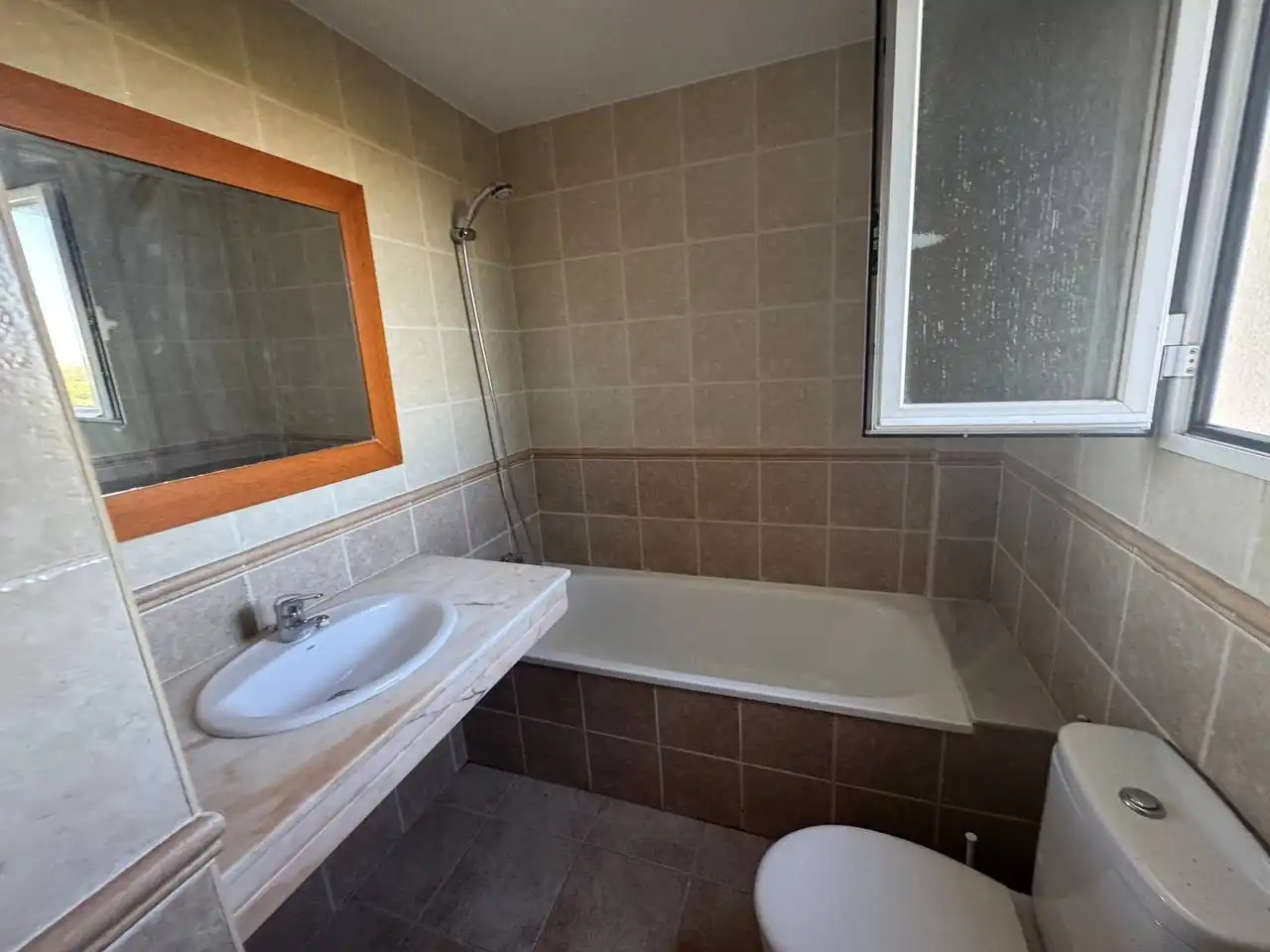 Baño de Casa o chalet en venta en Palmera con Amueblado, Microondas y TV