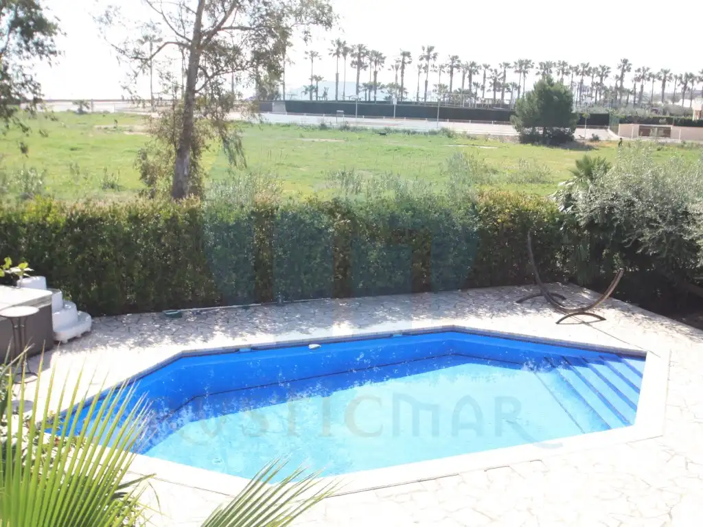 Swimming pool of Houses for sale in L'Ampolla