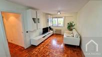 Living room of Flat for sale in  Madrid Capital  with Air Conditioner and Furnished