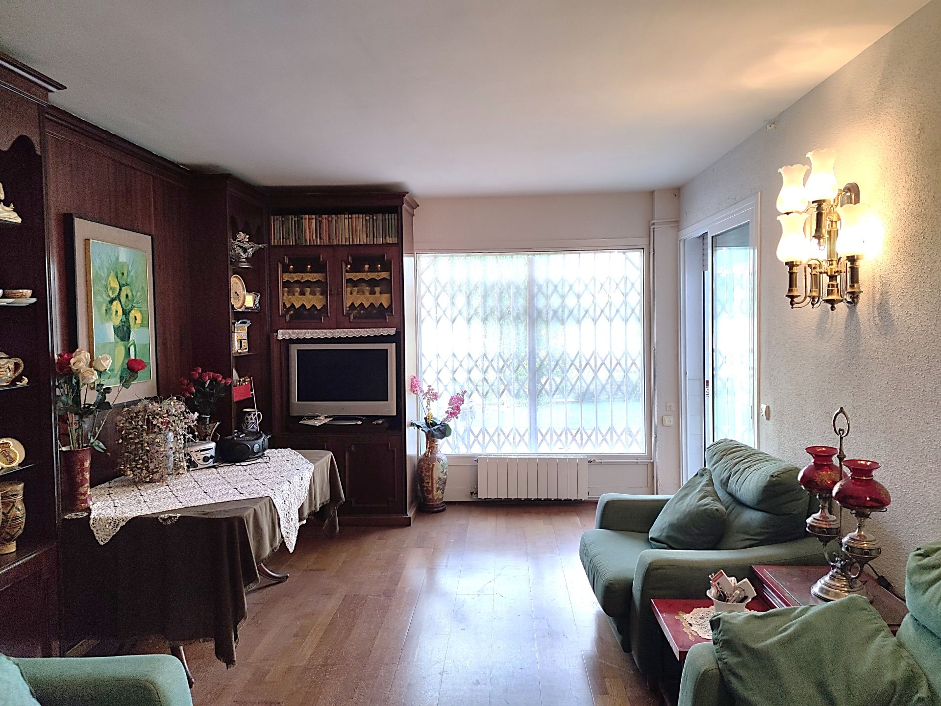 Sala d'estar de Planta baixa en venda en Montgat amb Calefacció i Jardí privat