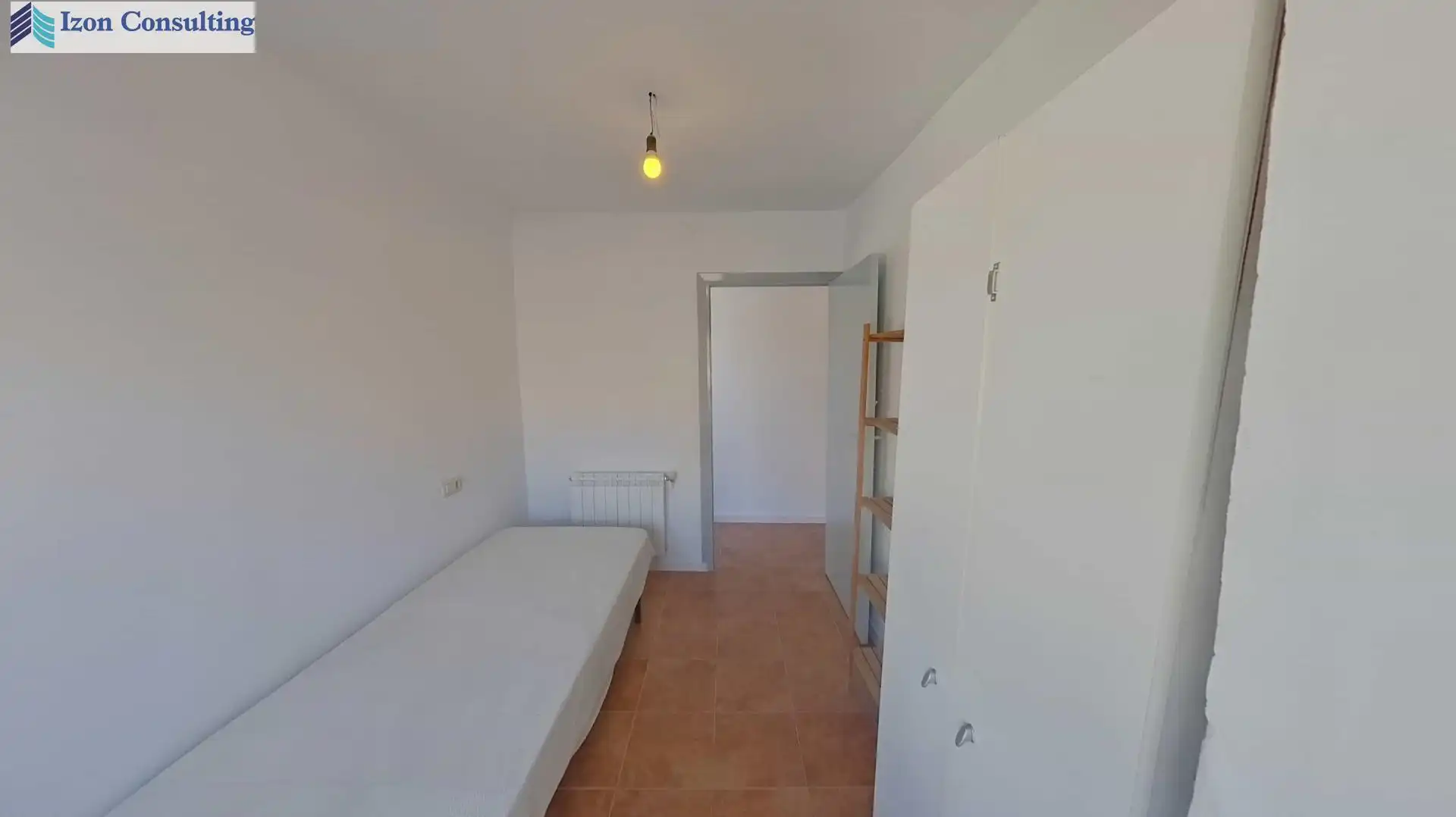 Dormitori de Casa o xalet en venda en Valdeganga amb Calefacció, Terrassa i Balcó