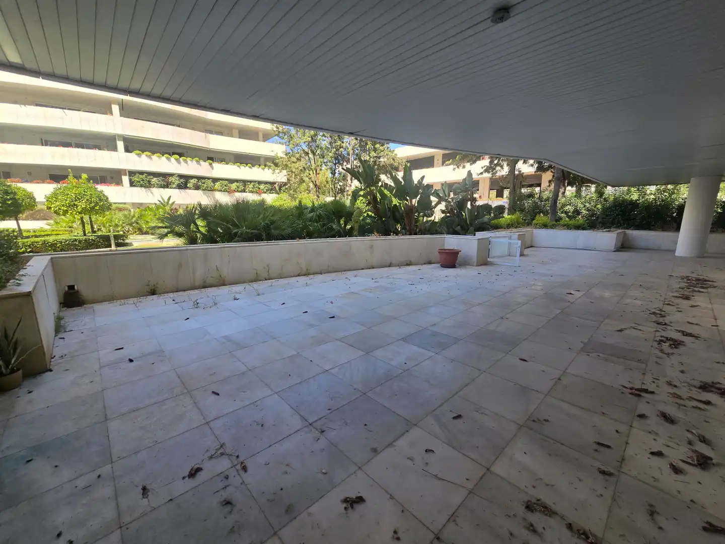 Terrassa de Apartament en venda en Marbella amb Aire condicionat, Calefacció i Jardí privat