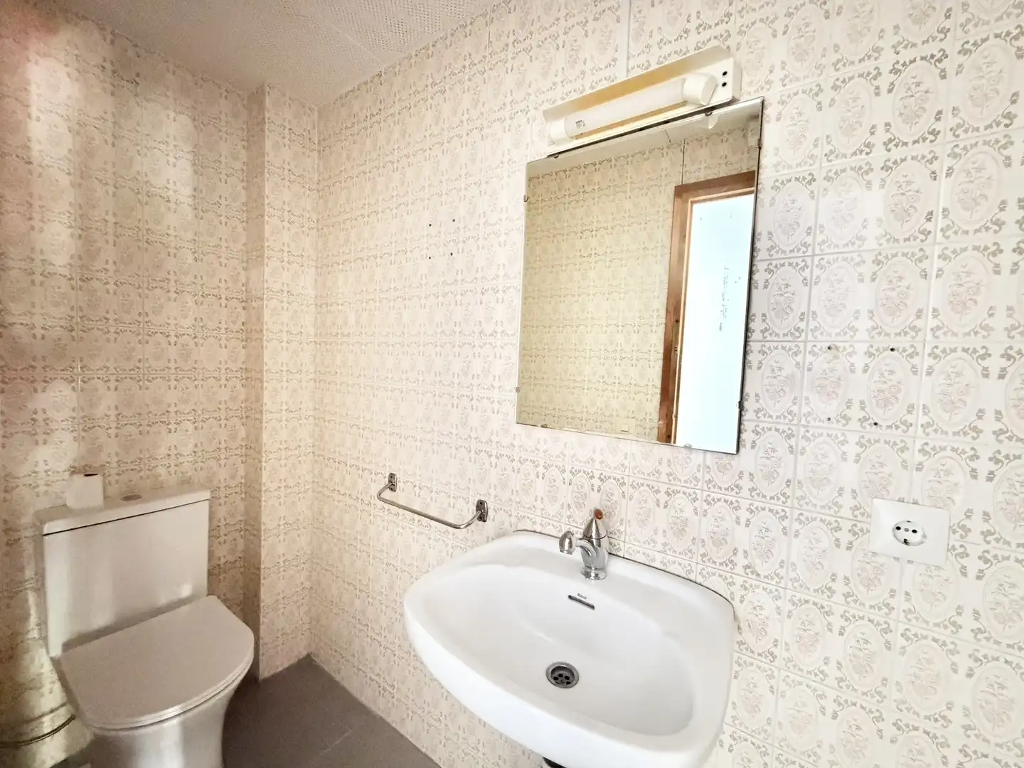 Baño de Local de alquiler en Empuriabrava