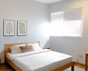 Bedroom of Flat for sale in  Madrid Capital