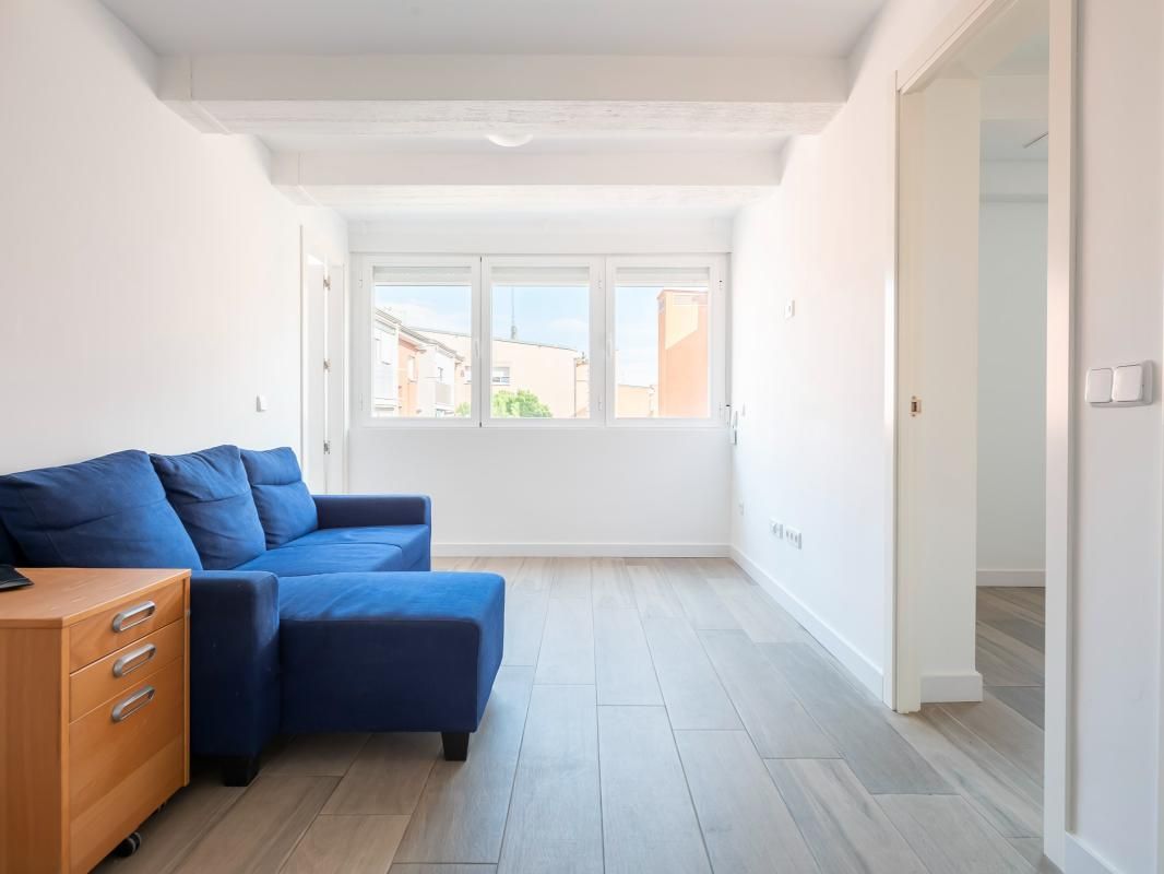 Sala de estar de Piso en venta en  Madrid Capital