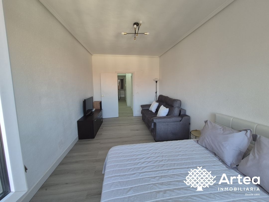 Dormitori de Apartament en venda en Bilbao  amb Calefacció