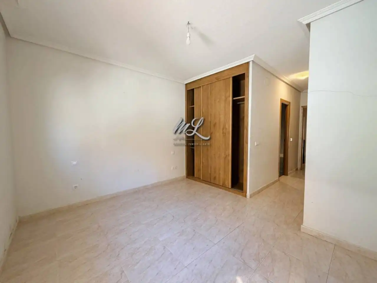 Habitación de Casa adosada en venta en Toledo con Calefacción, Jardín privado y Terraza