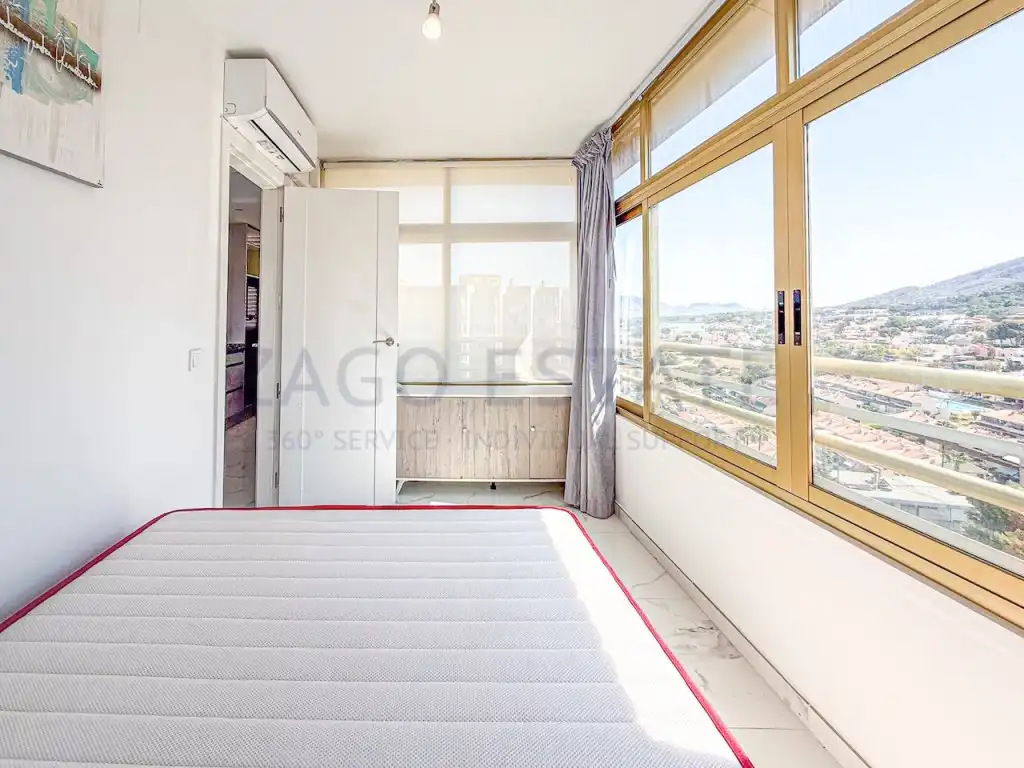 Bedroom of Flat for sale in Benidorm