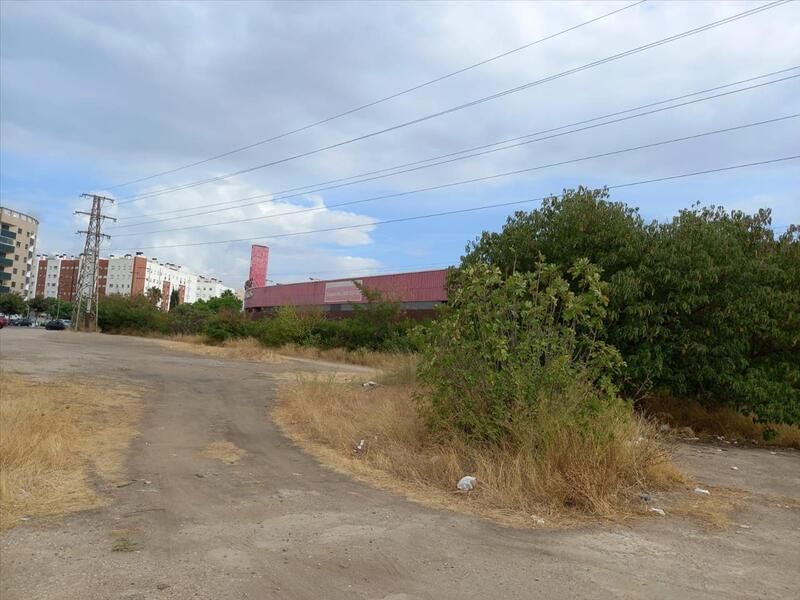 Industrial land for sale in SAN ALBERTO MAGNO, Vista Alegre - Parque Cruz Conde