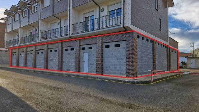 Local comercial en Venta en Barrio RIVERO, 22 en San Felices de Buelna
