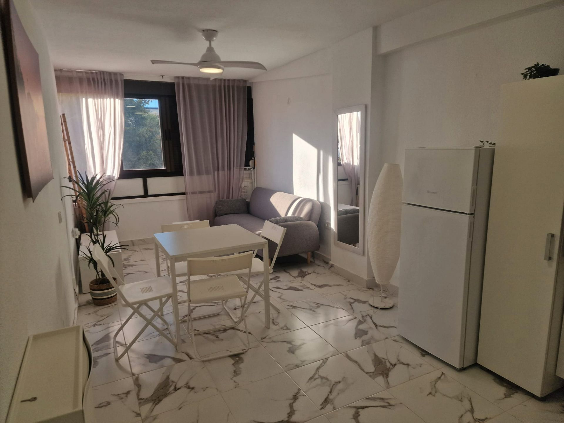 Bedroom of Flat for sale in Torrevieja  with Furnished