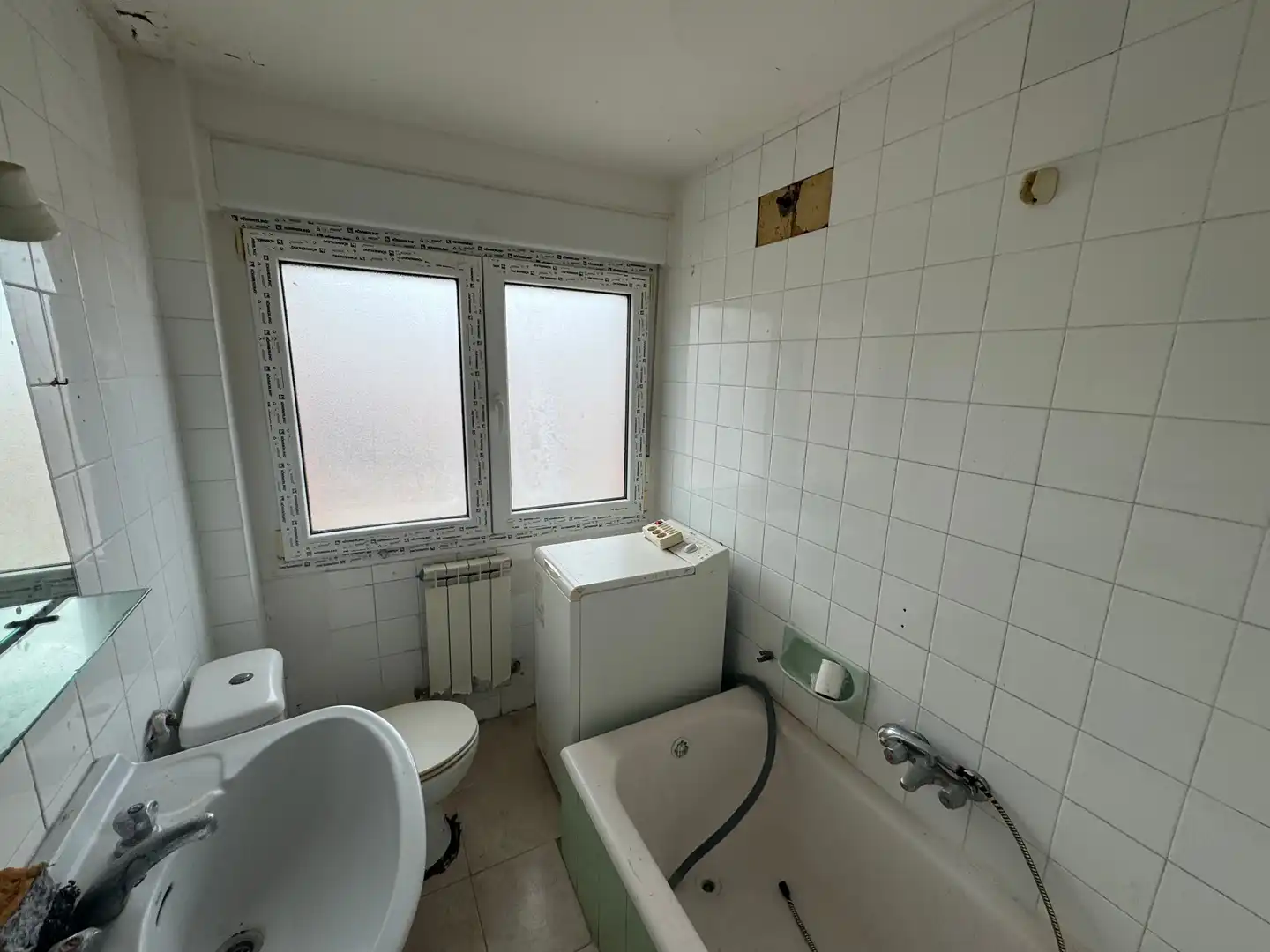 Baño de Piso en venta en Gijón  con Calefacción, Terraza y Internet
