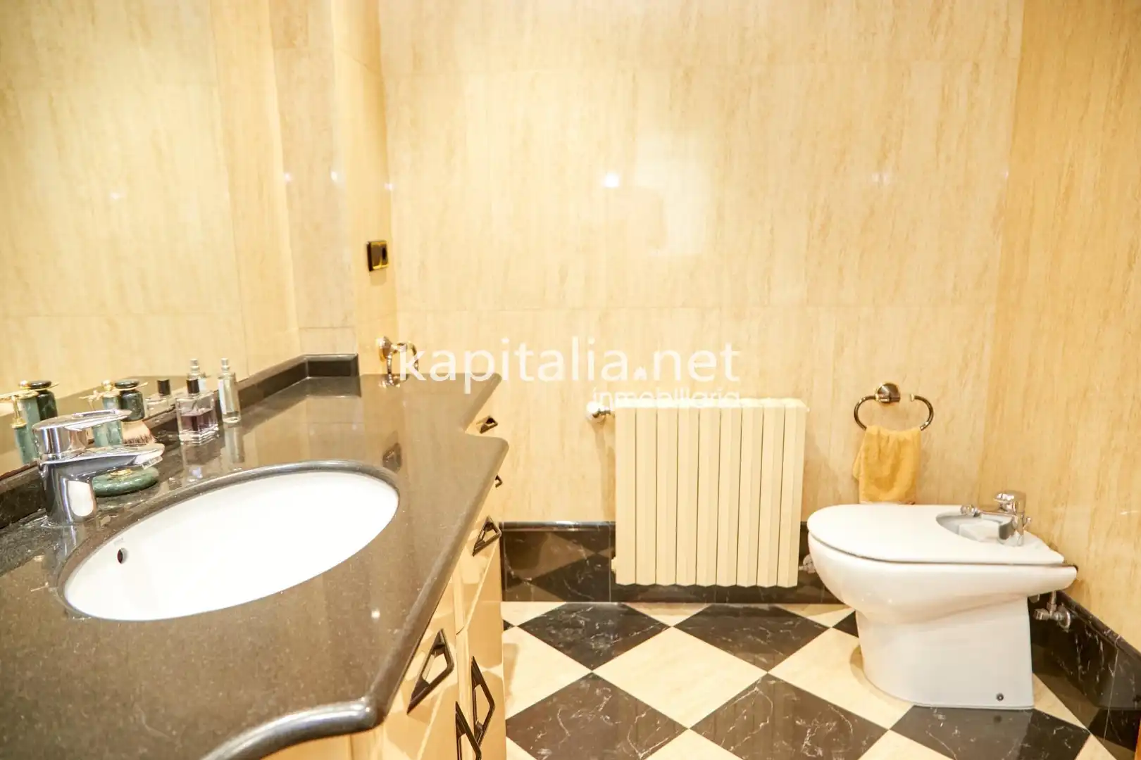 Baño de Casa adosada en venta en Albaida con Aire acondicionado, Terraza y Trastero