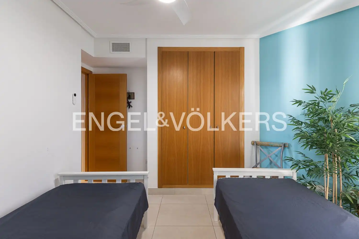 Schlafzimmer von Dachboden zur Miete in Alboraya mit Klimaanlage, Heizung und Terrasse