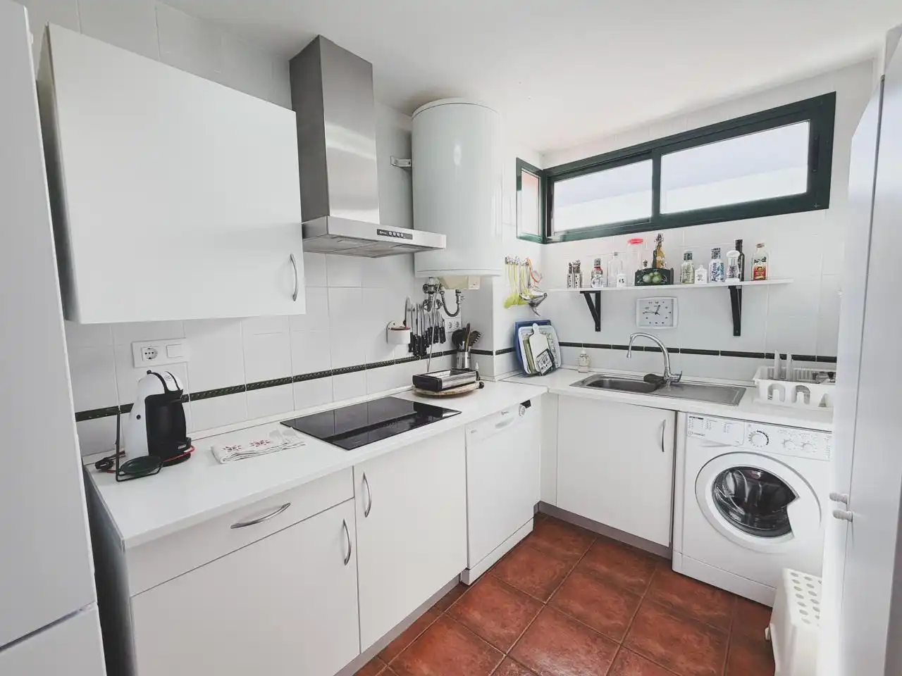 Kitchen of Flat for sale in Zahara de los Atunes  with Air Conditioner, Terrace and Furnished