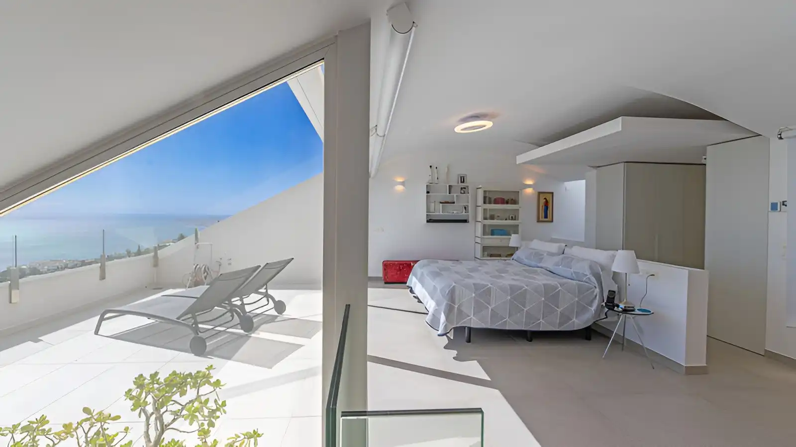 Bedroom of Attic for sale in Benalmádena  with Air Conditioner, Heating and Terrace