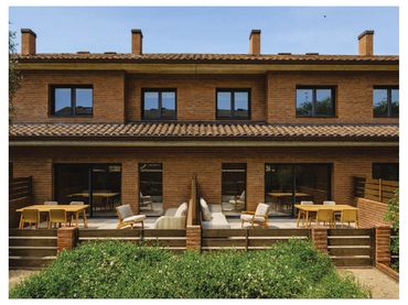 Neubau-Reihenhaus mit Pool zum Verkauf in Carrer de Joan Maragall 22
