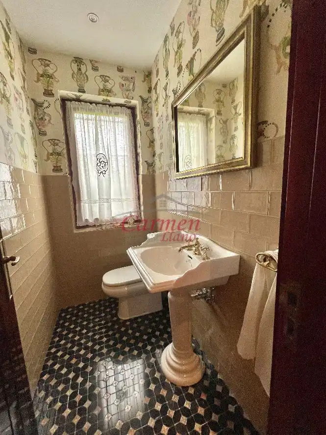 Baño de Casa o chalet en venta en Loiu con Jardín privado, Terraza y Trastero