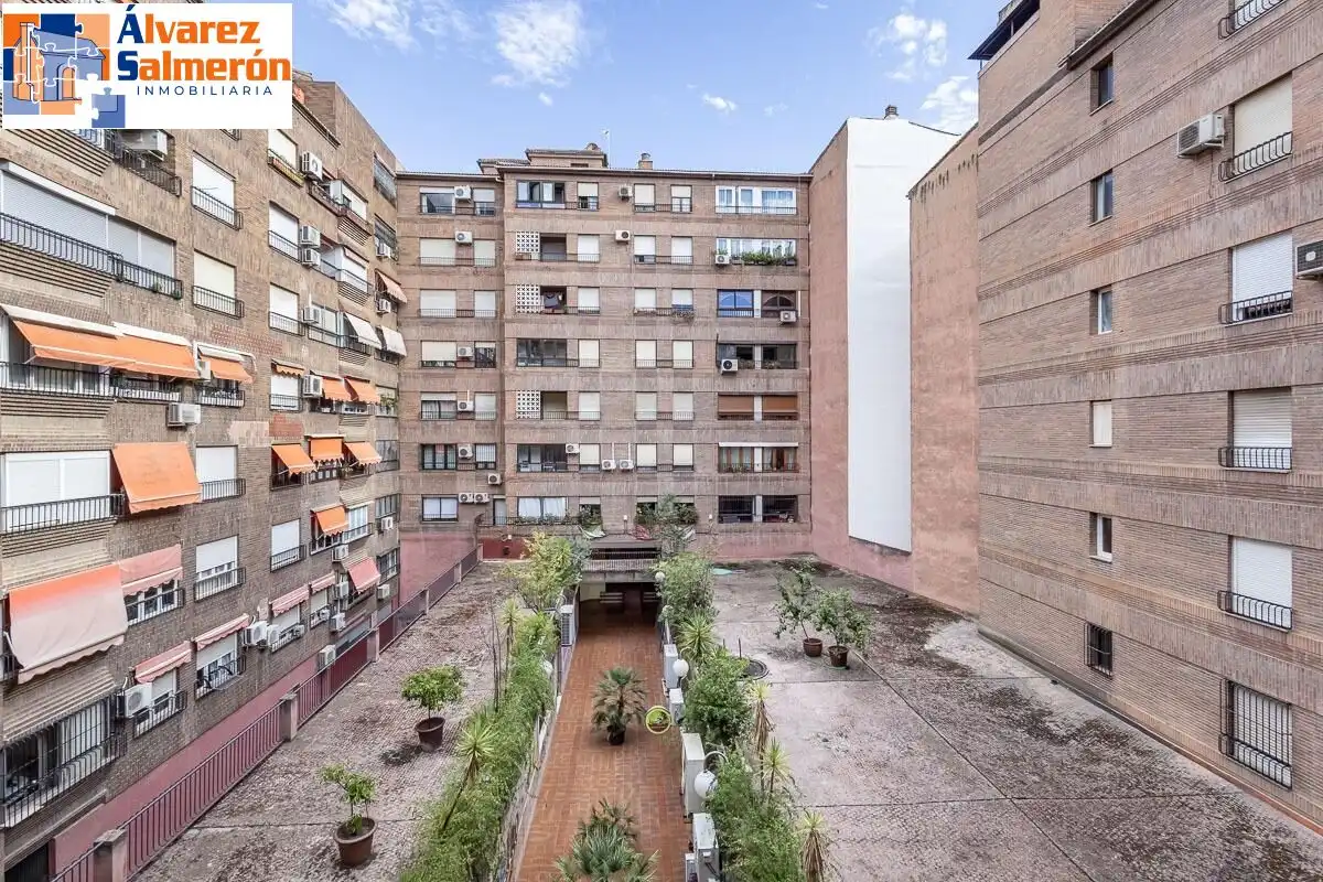 Vista exterior de Piso en venta en Ronda