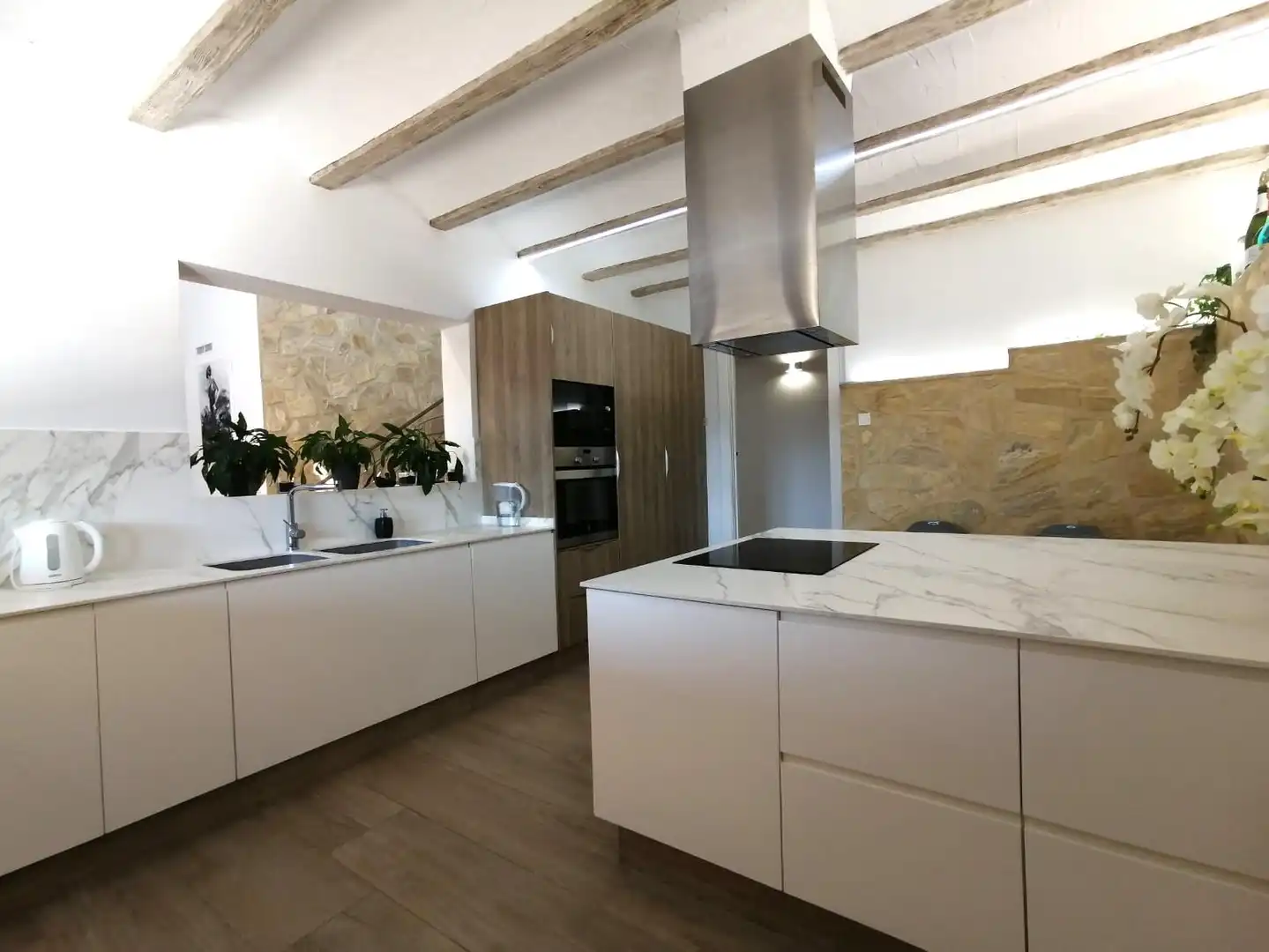 Cocina de Casa o chalet en venta en El Palomar con Aire acondicionado, Calefacción y Jardín privado