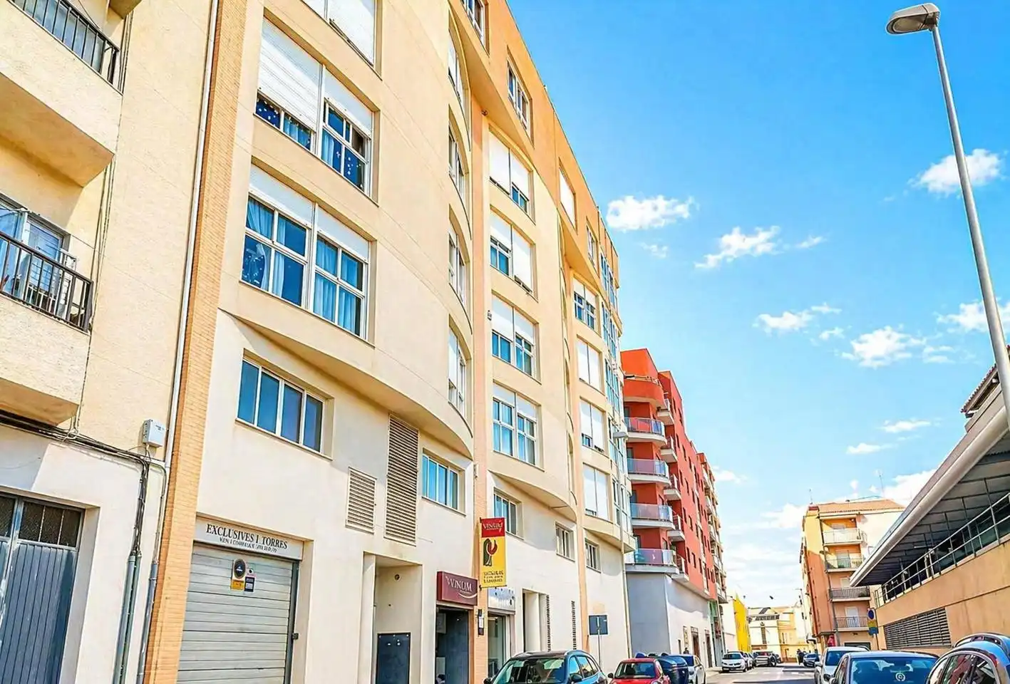 Vista exterior de Piso en venta en Oliva con Trastero y Amueblado