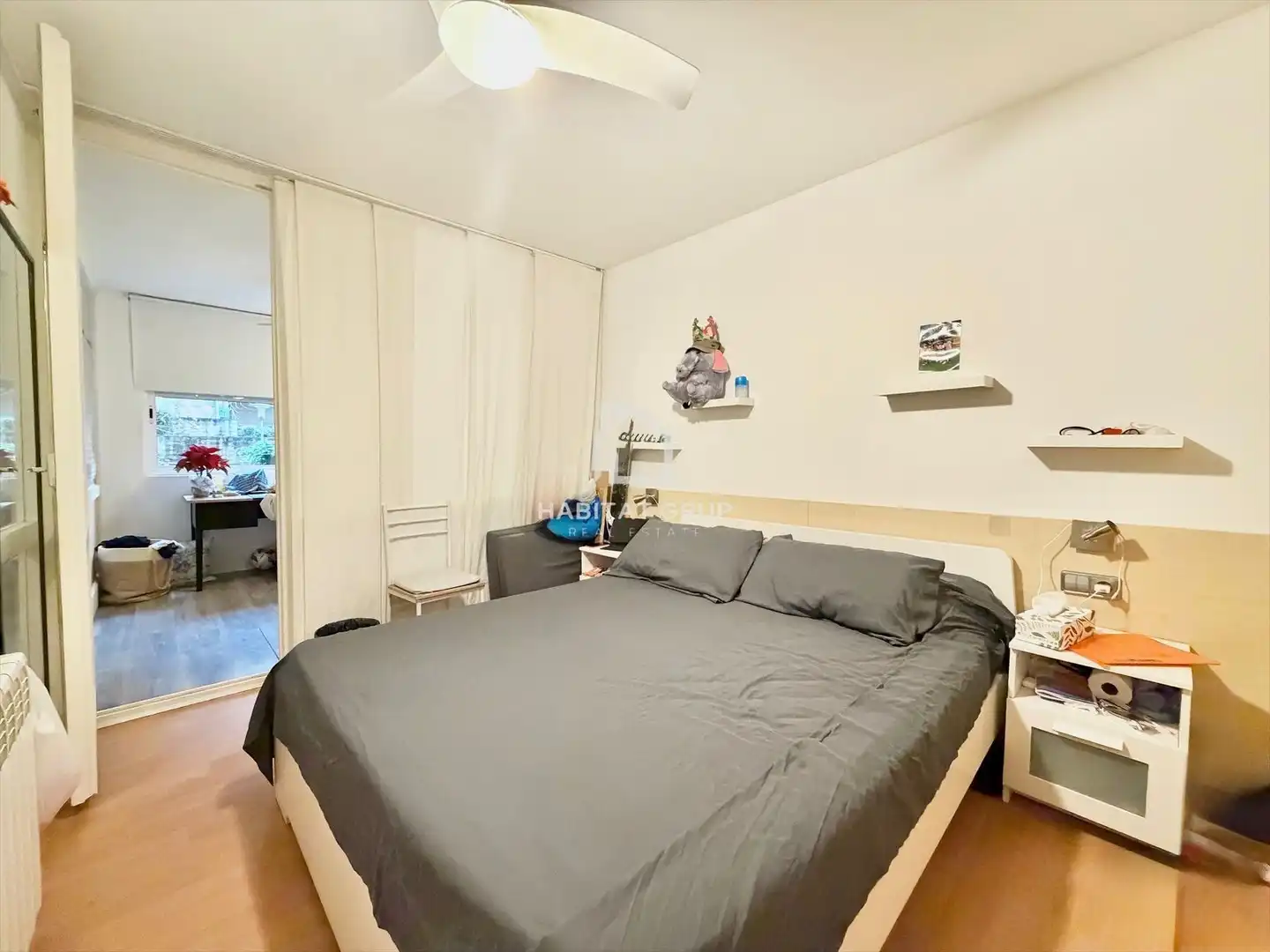 Schlafzimmer von Wohnung zum Verkauf in Girona mit Heizung, Privatgarten und Abstellraum
