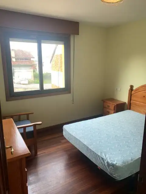 Habitación de Apartamento en venta en Marín con Parquet, Trastero y Amueblado