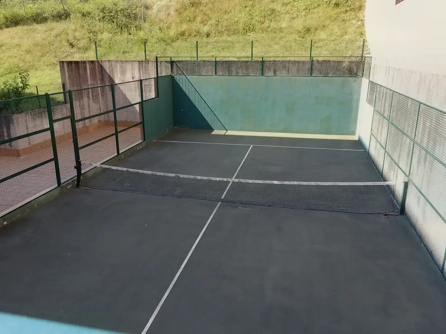 Terrassa de Pis de lloguer en Oviedo  amb Calefacció, Jardí privat i Parquet