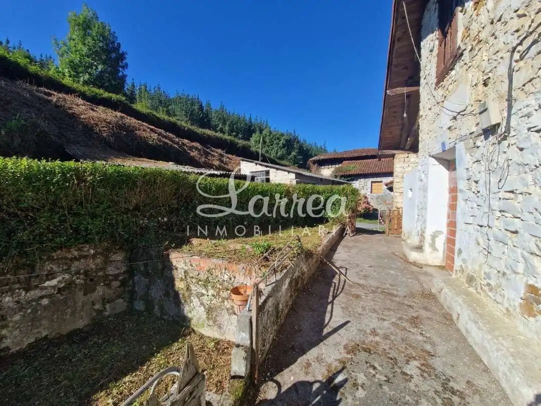 Vista exterior de Edificio en venta en Zeberio