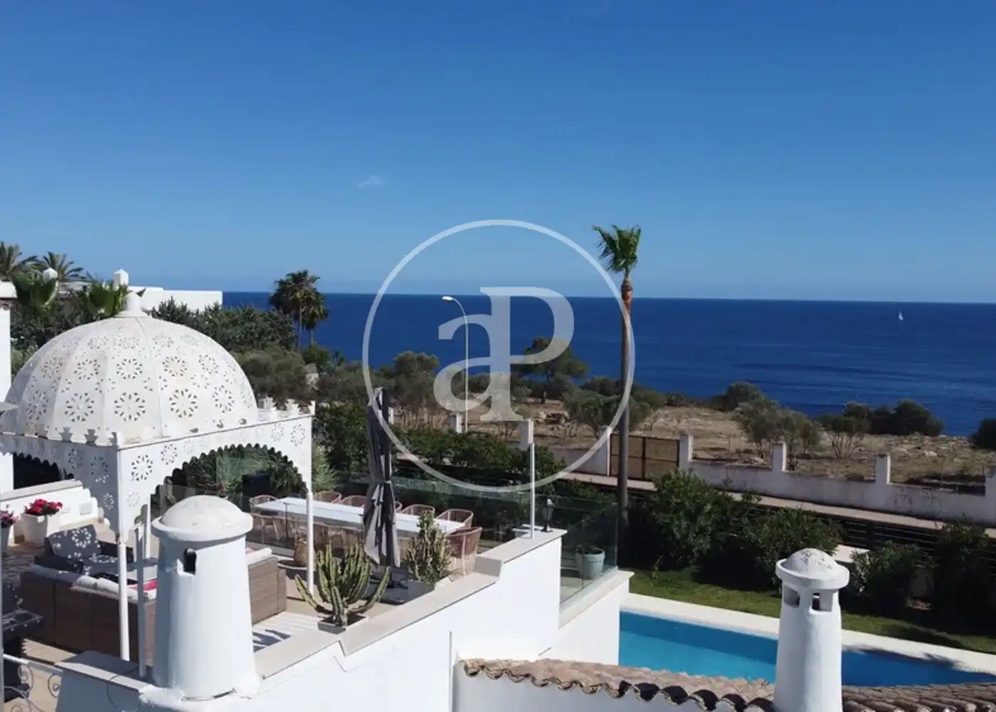 Vista exterior de Casa o xalet en venda en Calvià amb Aire condicionat, Calefacció i Jardí privat
