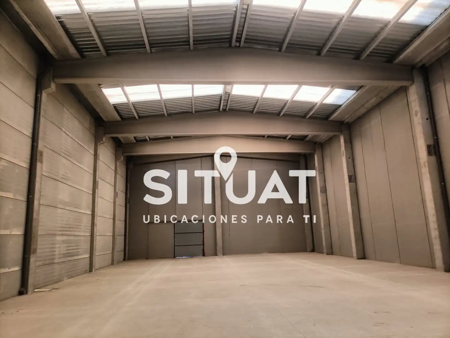 Industrial building for sale in Carrer Miguel Servet 9, imagen 2
