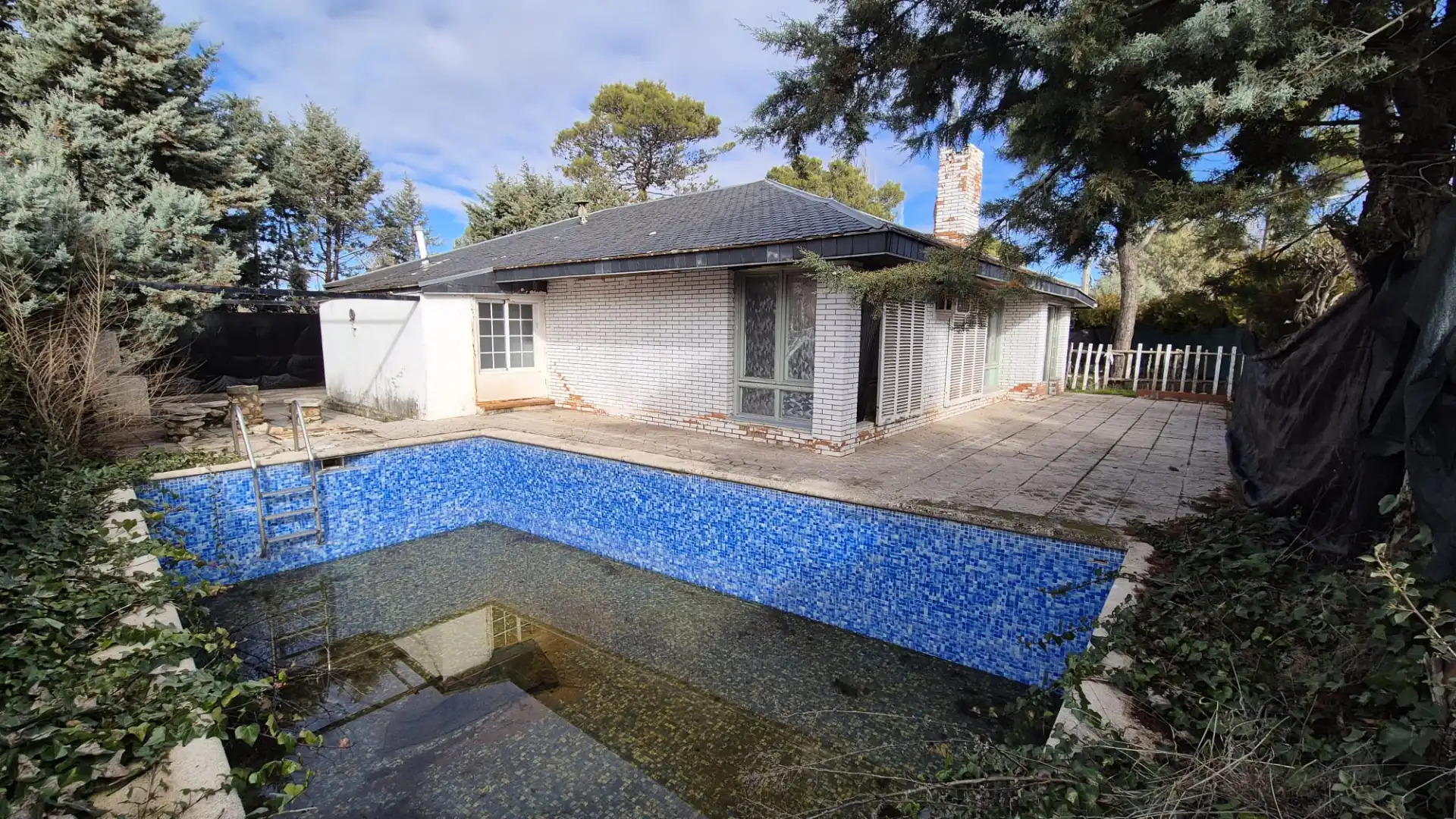 Swimming pool of Houses for sale in Nuevo Baztán  with Private garden, Terrace and Swimming Pool