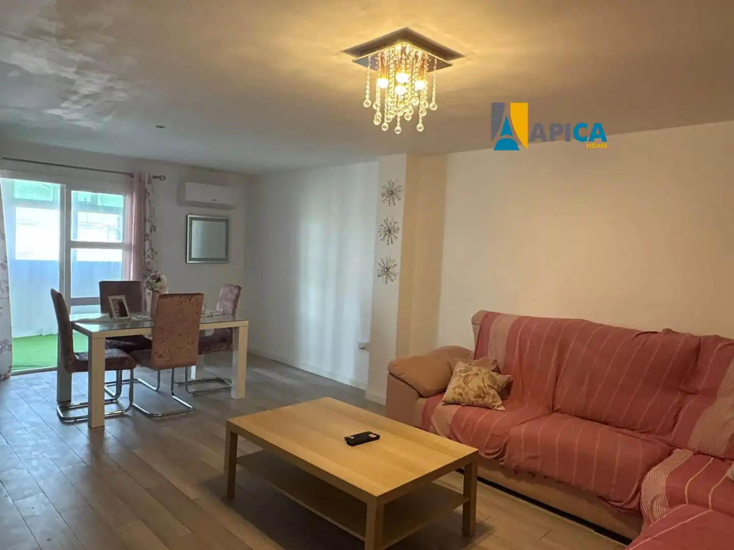 Sala de estar de Piso en venta en Chiclana de la Frontera con Aire acondicionado, Terraza y Amueblado