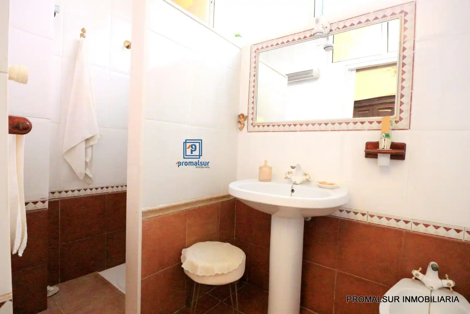 Baño de Piso en venta en Puente Genil con Aire acondicionado