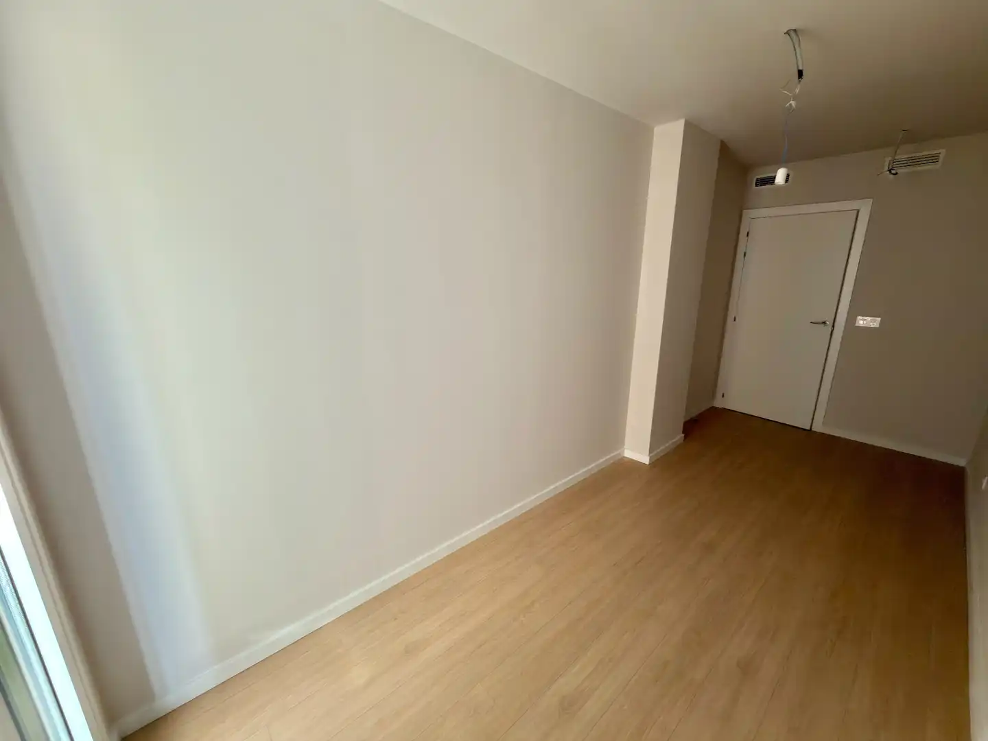 Flat for sale in Valencia  with Air Conditioner, Parquet flooring and Terrace