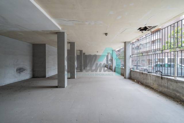 Local comercial en Alquiler en Calle Catedrático Miguel Traviesas en Plaza de América