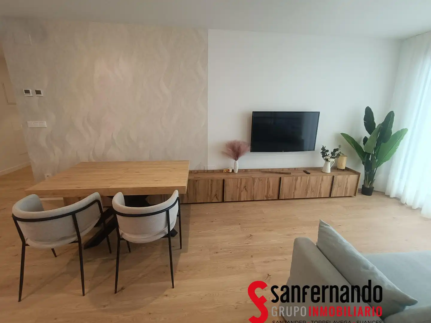 Wohnzimmer von Wohnung zur Miete in Santander mit Heizung, Möbliert und Balkon