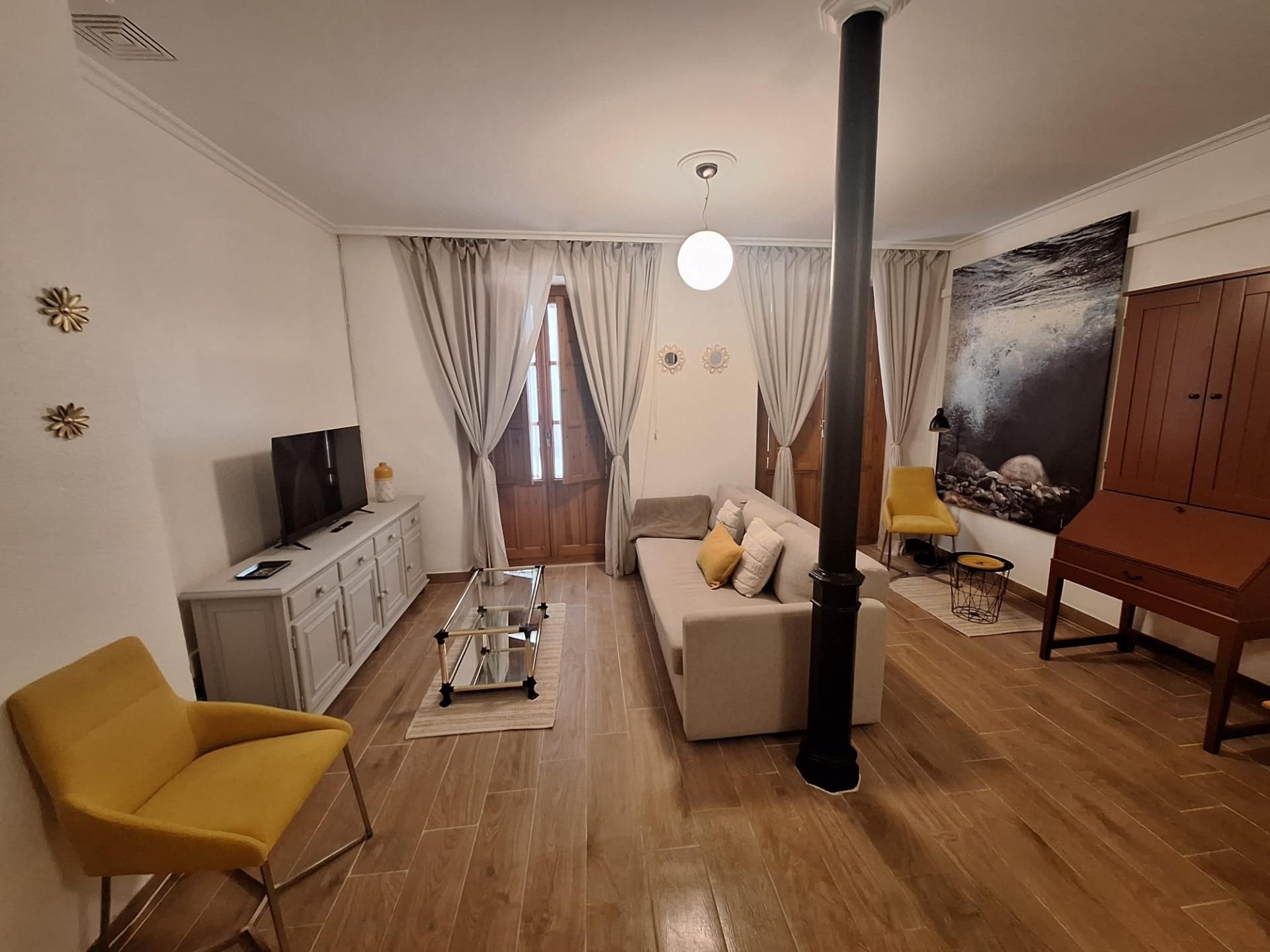 Sala d'estar de Pis de lloguer en  Sevilla Capital amb Aire condicionat