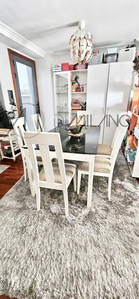 Comedor de Piso en venta en Vigo  con Calefacción, Parquet y Balcón