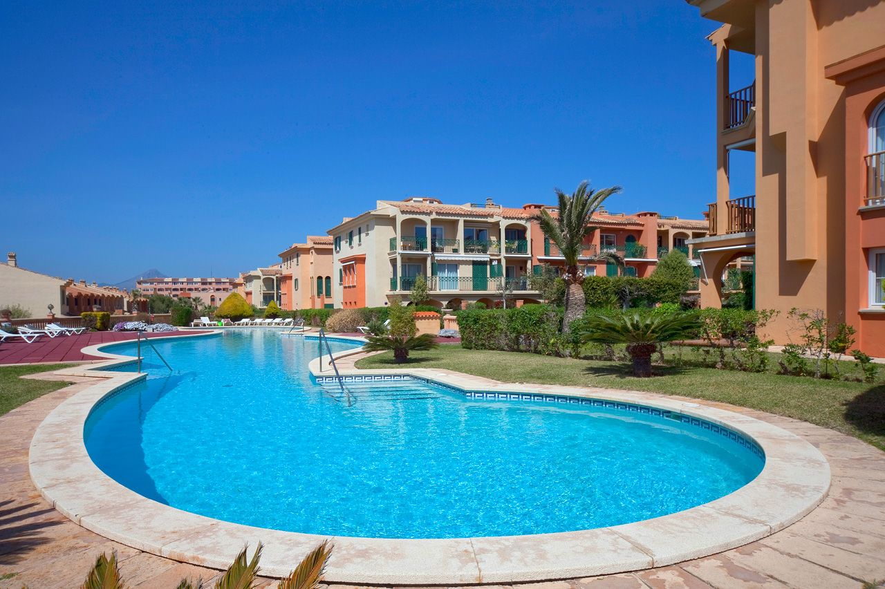 Swimming pool of Duplex for sale in Calvià  with Air Conditioner, Furnished and Community pool