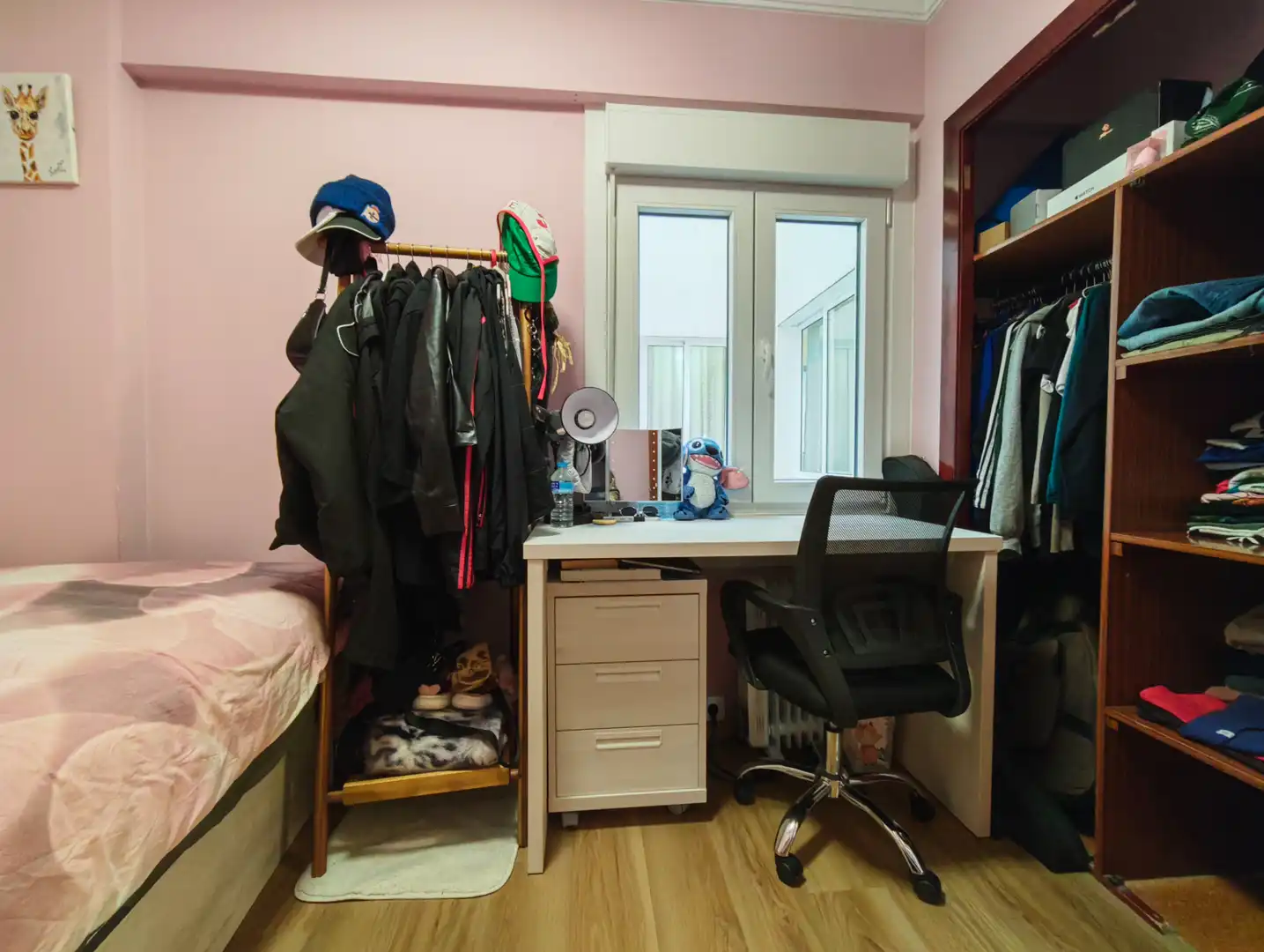 Schlafzimmer von Wohnung zum Verkauf in Ferrol mit Heizung, Möbliert und Waschmaschine