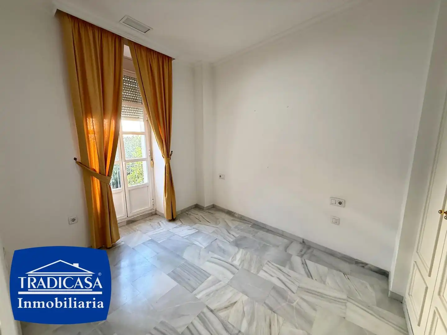 Flat with terrace to rent in Centro, imagen 3