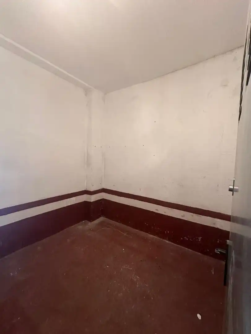 Storage room for sale in Sur - PAU 4
