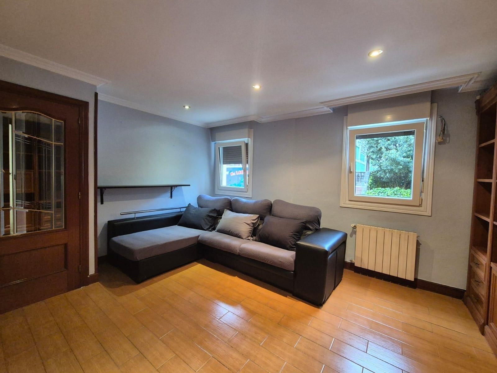 Living room of Flat for sale in Bilbao   with Heating